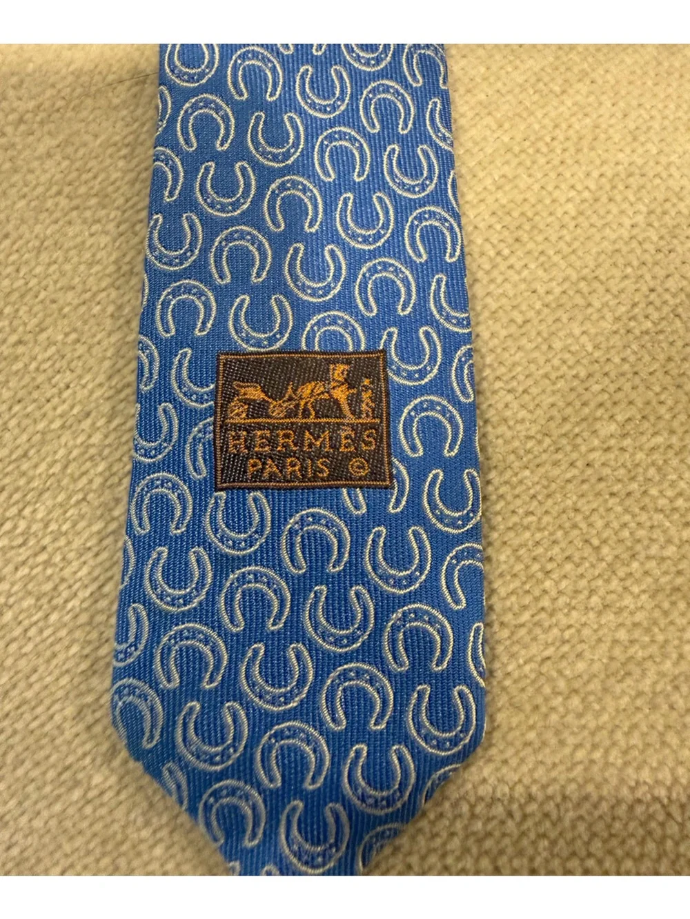 Hermès Men’s Silk Blue Horseshoe Tie Made in France Classic Equestrian Luxury
